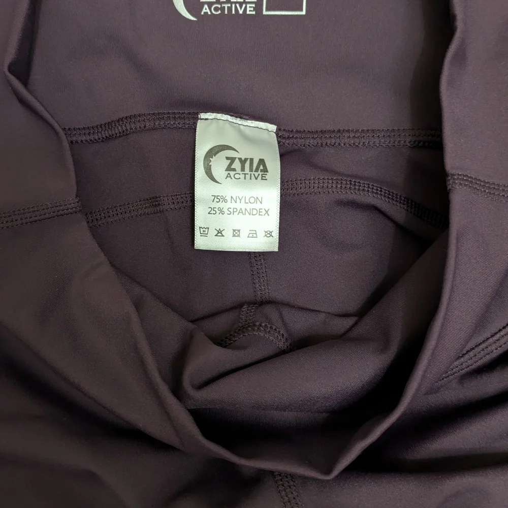 ZYIA Active Crop Leggings - Picture 2 of 5